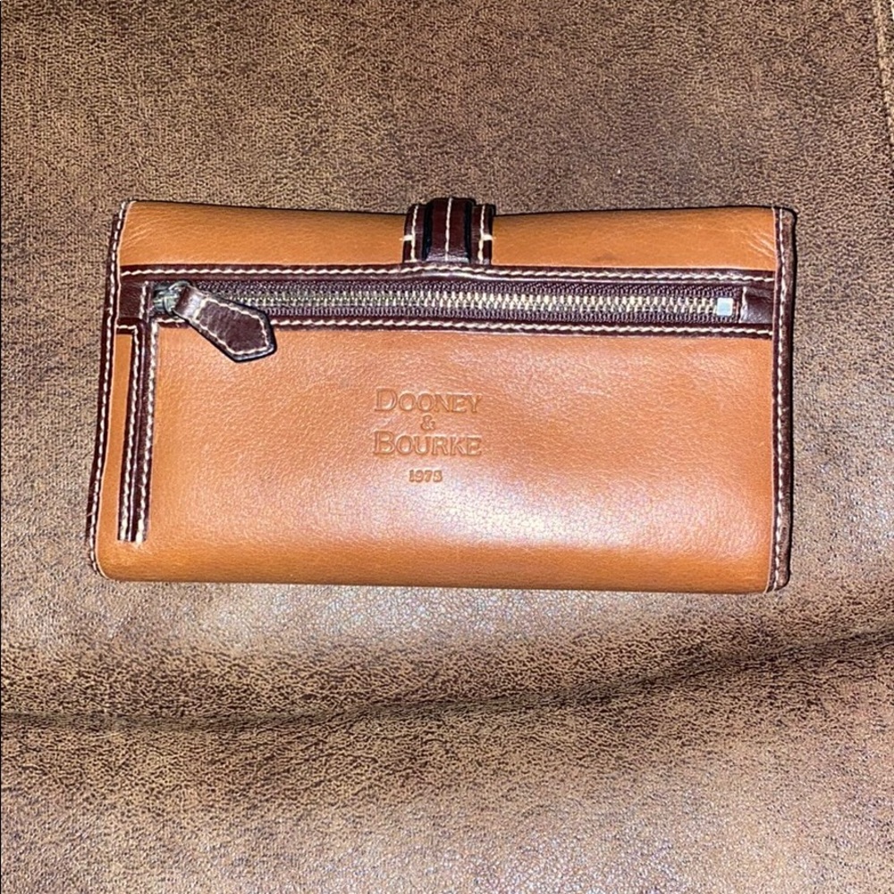 DOONEY & BOURKE WALLET